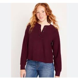 Old navy size medium women’s plush waffle knit Henley top